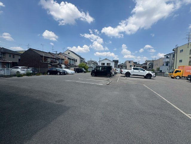 カーサルミエールの駐車場