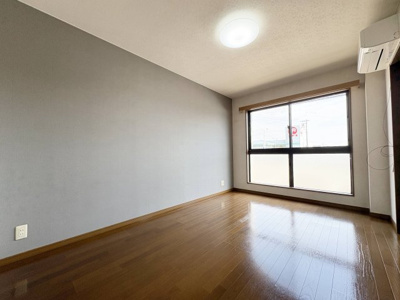 【洋室】 | メゾンロイヤル