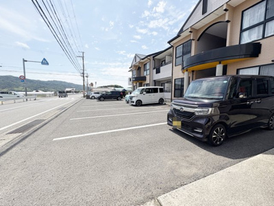 【駐車場】 | メゾンロイヤル