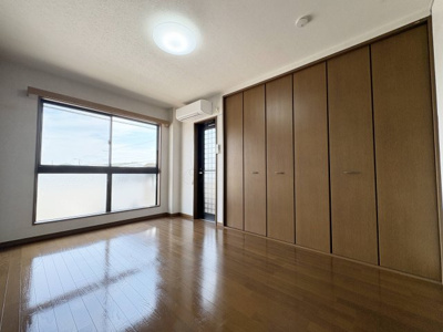 【洋室】 | メゾンロイヤル