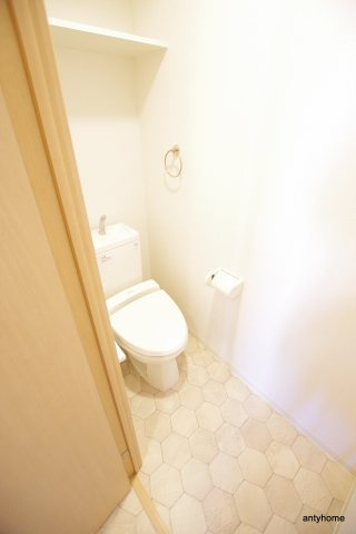 カルム緑地公園３　仲介手数料無料のトイレ