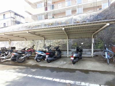 【その他共用部分】 | 【売主直売】富岡真和コーポ | バイク置場です。