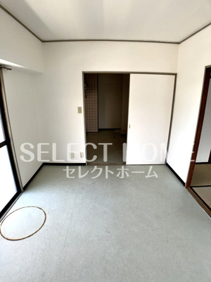 【寝室】 | 岩津マンション | ゆとりの広さです