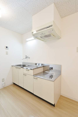 【キッチン】 | フレグランス沖洲 | コンパクトなキッチンで掃除もラクラク