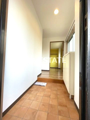 【玄関】 | ロイヤルコートナグラ