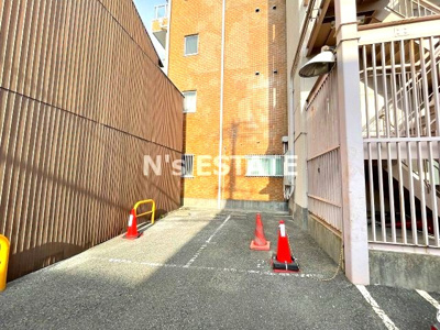 【駐車場】 | ロイヤルコートナグラ