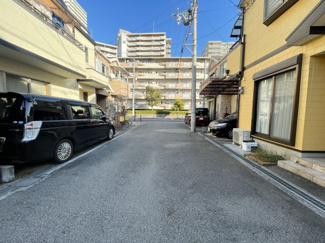 【前面道路含む現地写真】