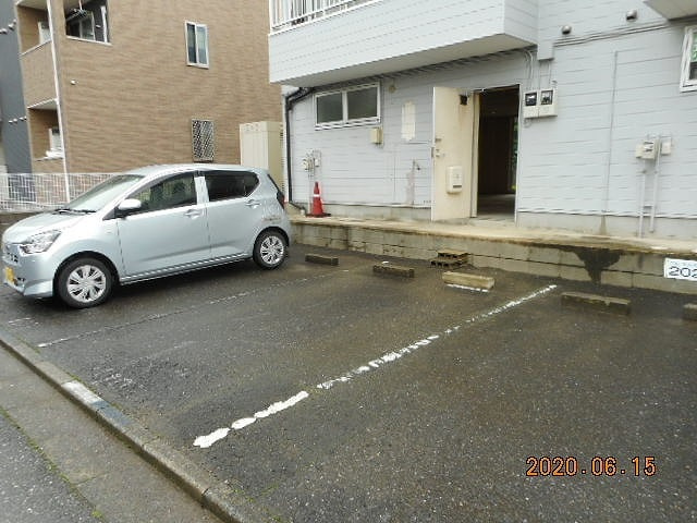 パレスK&Kの駐車場