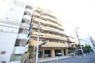 【外観】 | 「伊勢佐木長者町」駅徒歩5分の好立地に建つマンション外観です！平成築で安心の新耐震基準マンション！