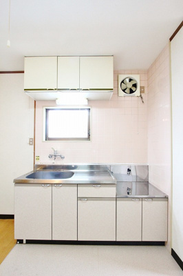 【キッチン】 | コーポみやび | コンパクトなキッチンで掃除もラクラク