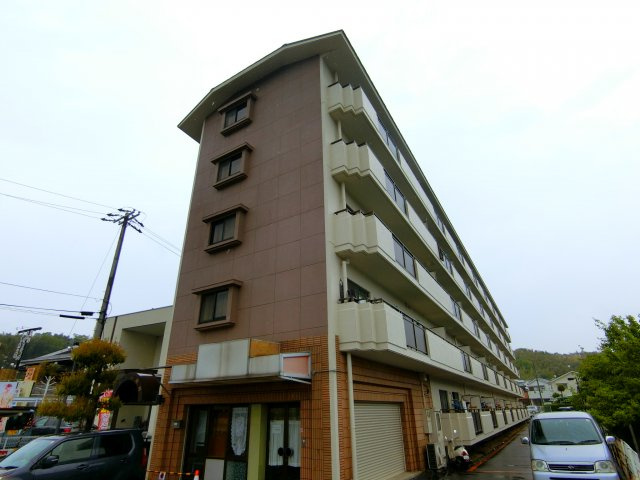 ドムール祐村の外観