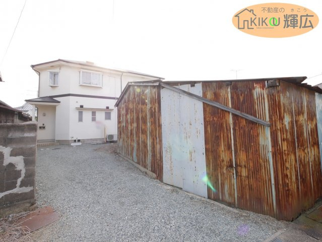 【外観】 | 加古郡稲美町国安　中古戸建 | 土地面積145.83平米の4LDKです。現状、空き家ですので現地ご案内はいつでも出来ます。