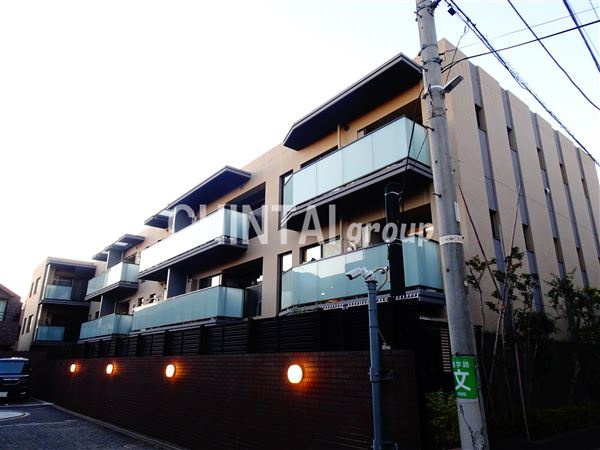 オープンレジデンシア初台の外観