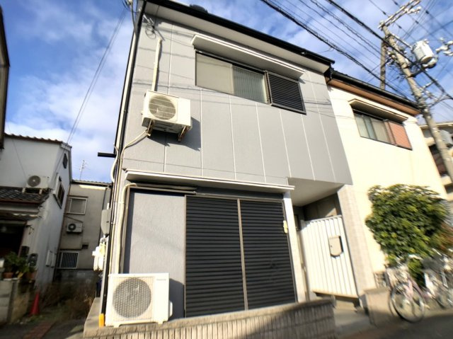 エスクエラ友井の外観