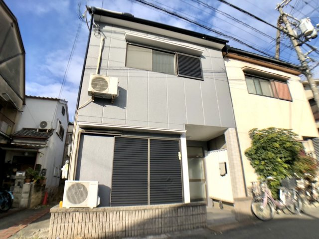 エスクエラ友井の外観