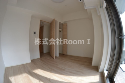 【居間・リビング】 | プレサンス玉造駅前ルージュ | 使いやすいリビングです
反転