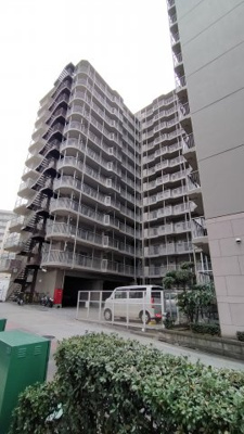 【外観】 | 森ノ宮ハイツ | ◎スーパーまで徒歩3分！！日々のお買い物が楽々♪
◎「ＪＲ森ノ宮駅」徒歩8分！通勤､通学便利♪
◎近隣に大阪城公園♪自然豊かな公園はリラックスにぴったり♪