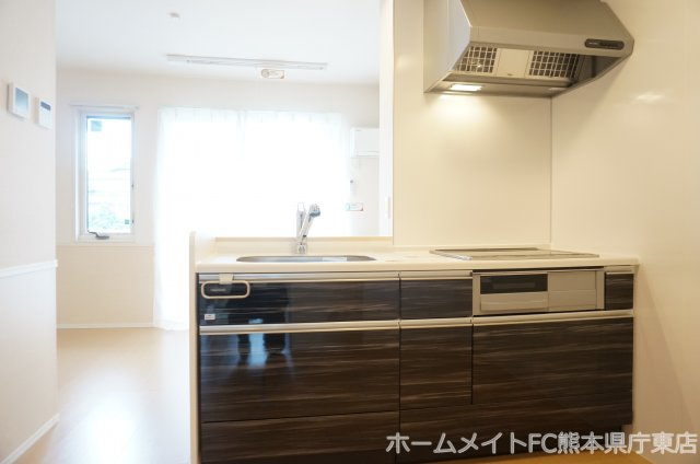熊本市東区長嶺東５丁目のアパートのキッチン
