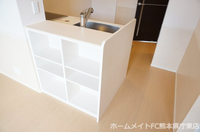 熊本市東区長嶺東５丁目のアパートのキッチン