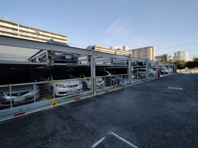 ウェルコートしぎのの駐車場|機械式駐車場がございます。