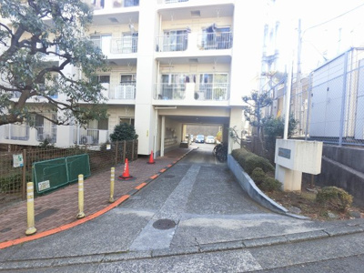 【エントランス】 | 青葉台マンション | エントランス部分です。
