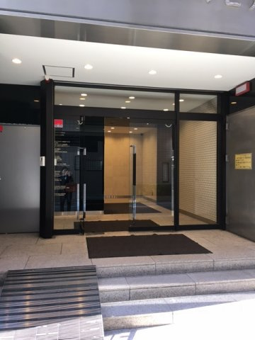 中央区新富１丁目の店舗一部