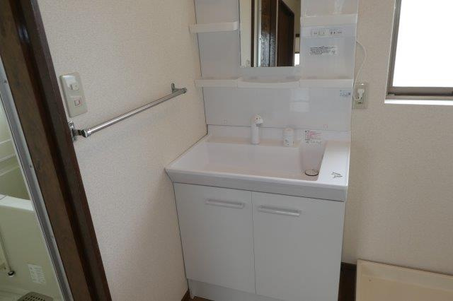 中山コーポ１の独立洗面台|シャンプードレッサー