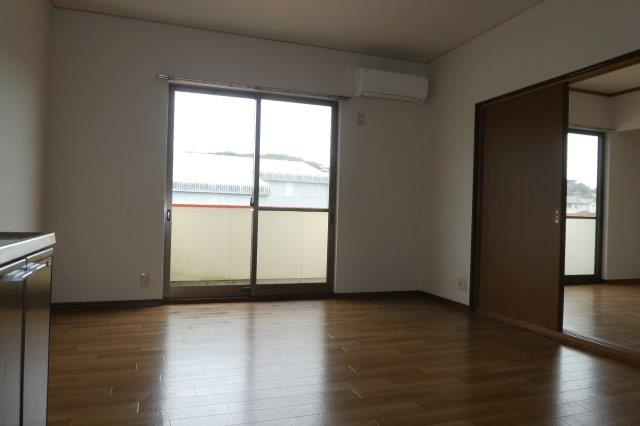 中山コーポ１の居間・リビング