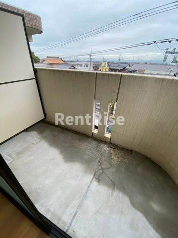 クオーレ佐千原のバルコニー