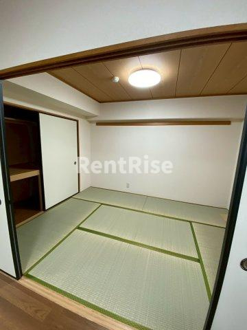 クオーレ佐千原のエントランス