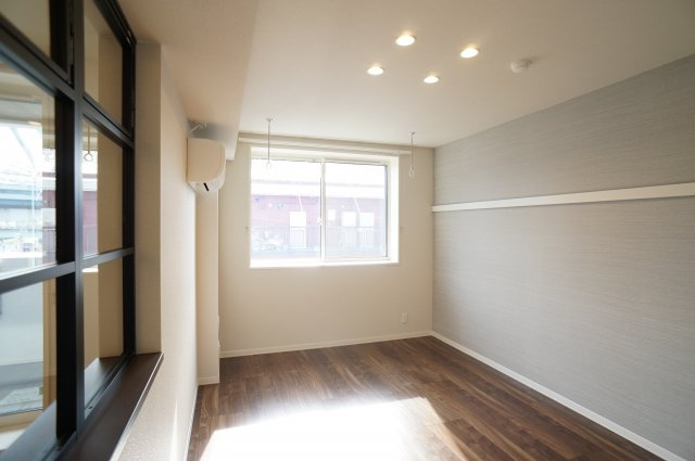 Purple7 西葛西の洋室