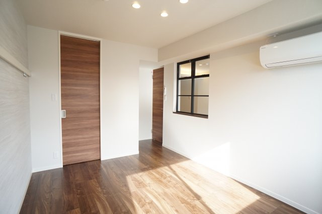 Purple7 西葛西の洋室