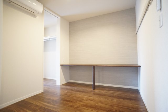 Purple7 西葛西の洋室