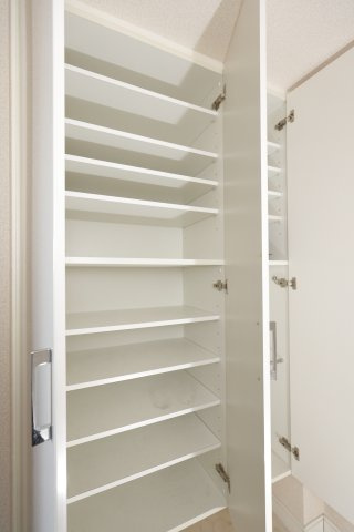 リーフコンフォート新小岩の玄関