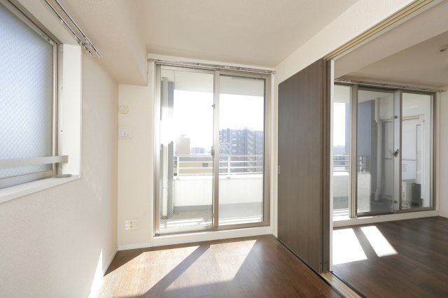 リーフコンフォート新小岩の洋室