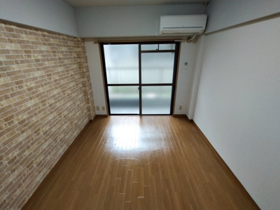  | ボンジュールムサシ