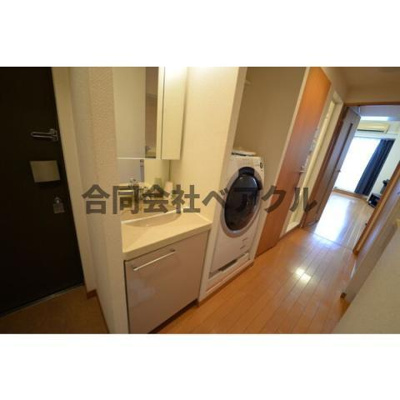 【独立洗面台】 | エステムコート京都烏丸Ⅲジャパニズム | 朝の身支度には欠かせない独立洗面化粧台