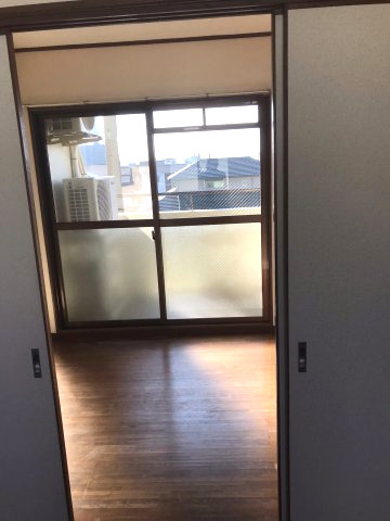 センチュリーコート紀ノ川の洋室