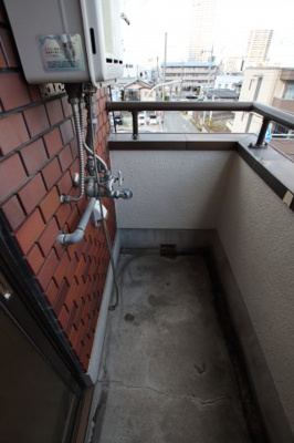 【設備】 | グランスカイマンション | 室外洗濯機置場