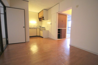 【居間・リビング】 | パレス柴原