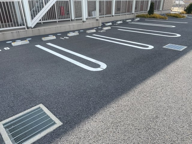 リーヌ並木Ⅰの駐車場