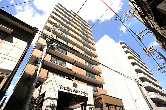 プレステージ三宮の外観