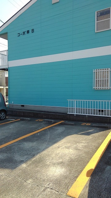 コーポ幸Ｂの駐車場