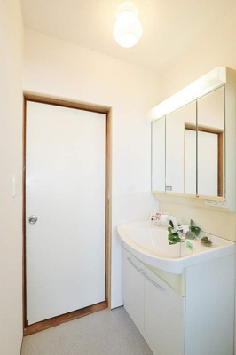 【洗面所】 | 浜口マンション | スペースが確保できる洗面所です