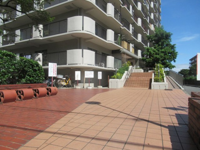 【エントランス】 | 小阪パークハイツ1号棟（河内小阪賃貸） | 毎日通るエントランスはこのようになっています