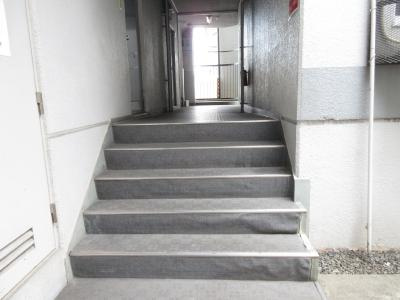 コートプリモのその他共用部分|階段はなだらかです