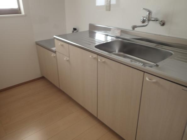 【キッチン】 | 紅葉町２一戸建て