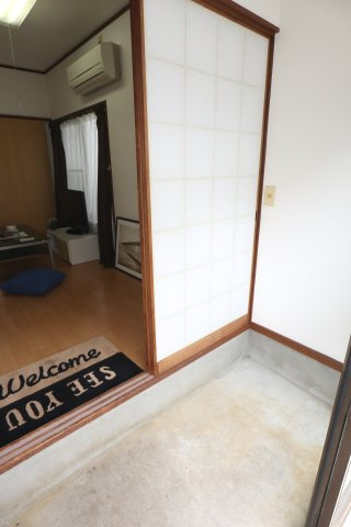 當麻　小川西町戸建の玄関