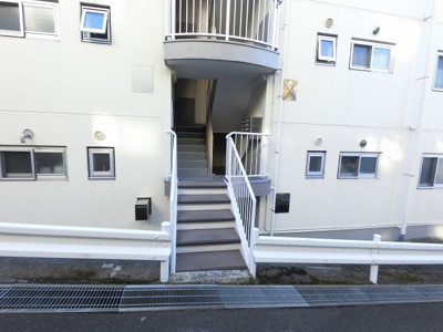 【エントランス】 | 三ツ池ハイツＥ棟 | エントランス部分です。