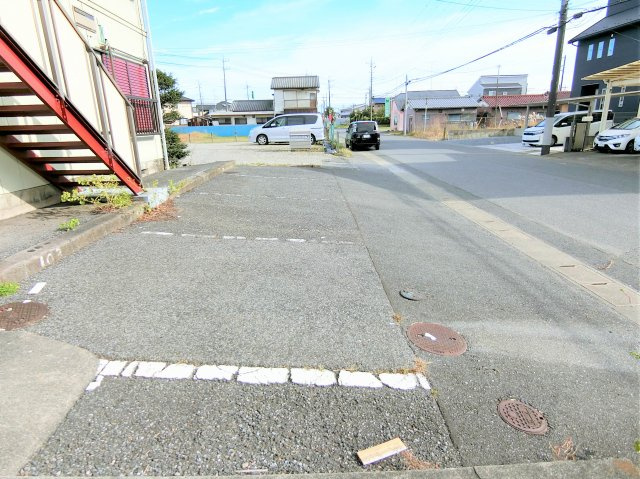 シティハイム　クオリティの駐車場|1階の別の部屋の写真です。写真と異なる場合も御座います。